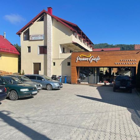Hotel Panna Gusto à Cîmpeni Extérieur photo