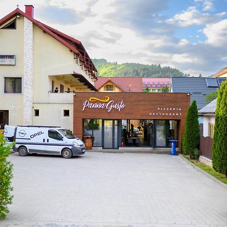 Hotel Panna Gusto à Cîmpeni Extérieur photo