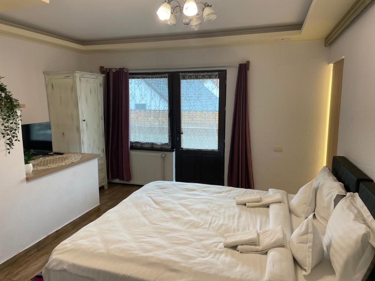 Hotel Panna Gusto à Cîmpeni Extérieur photo