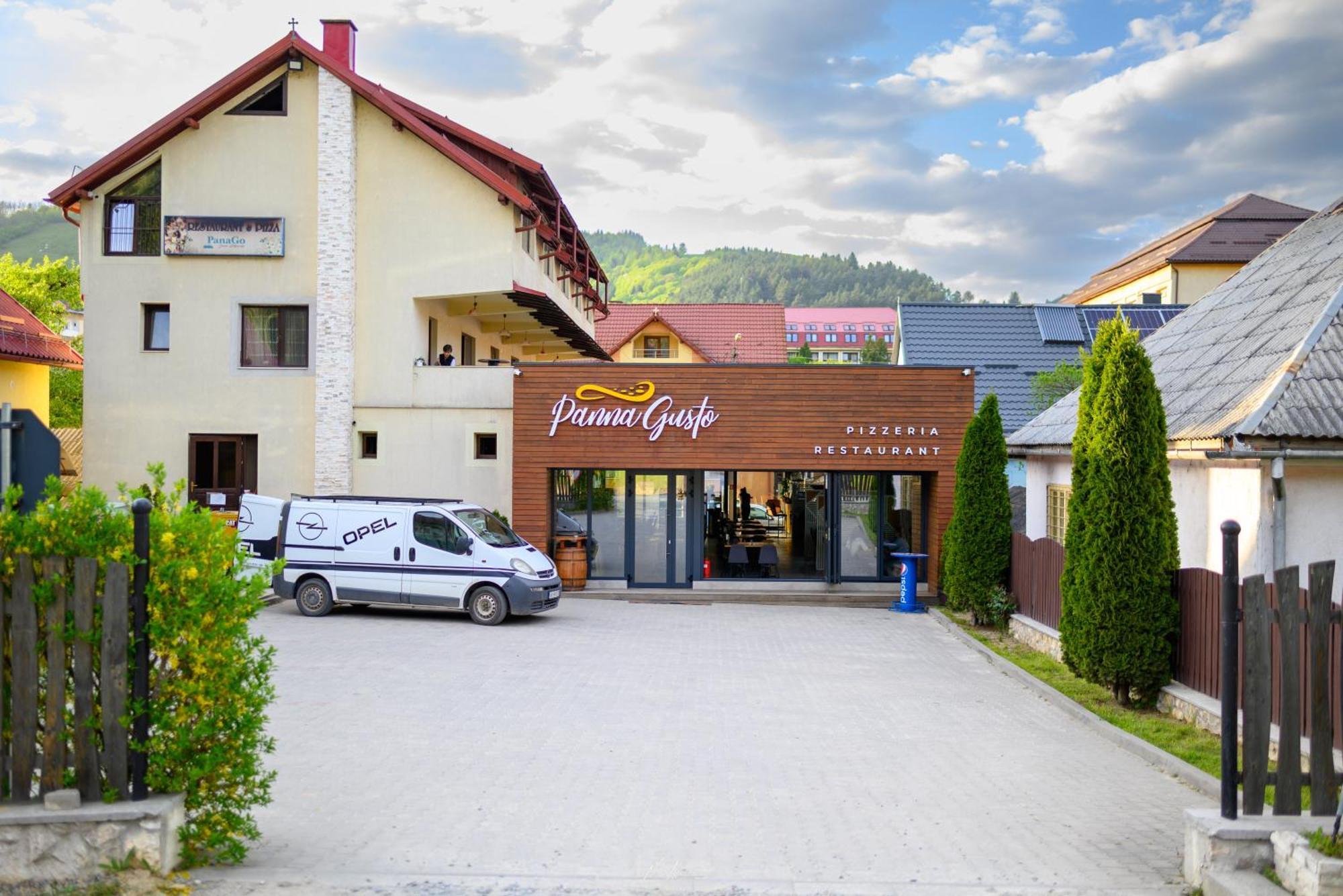 Hotel Panna Gusto à Cîmpeni Extérieur photo
