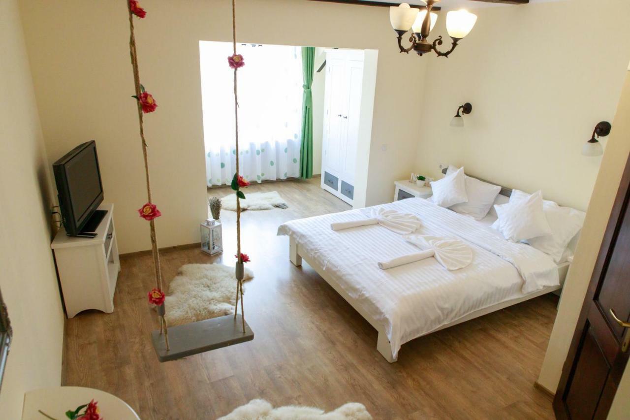 Hotel Panna Gusto à Cîmpeni Extérieur photo