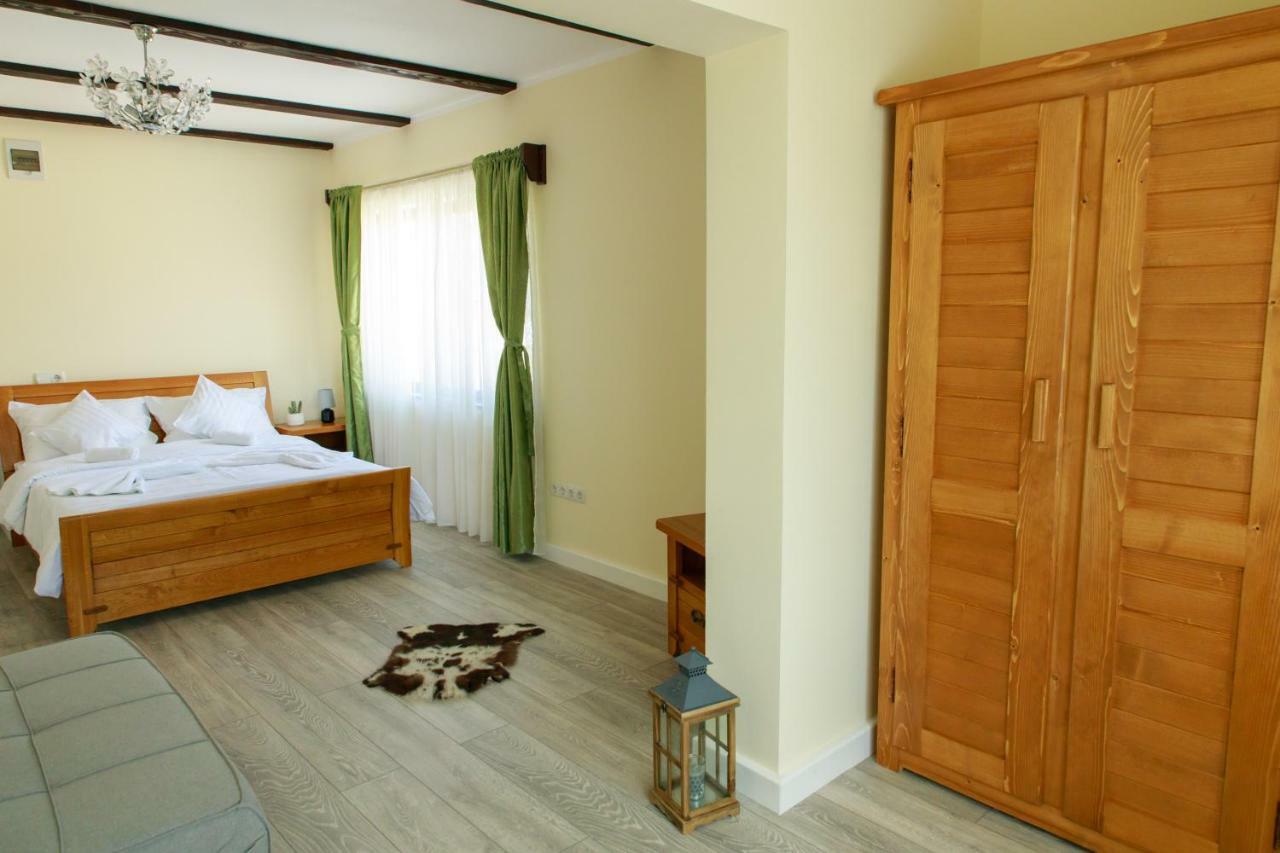 Hotel Panna Gusto à Cîmpeni Extérieur photo
